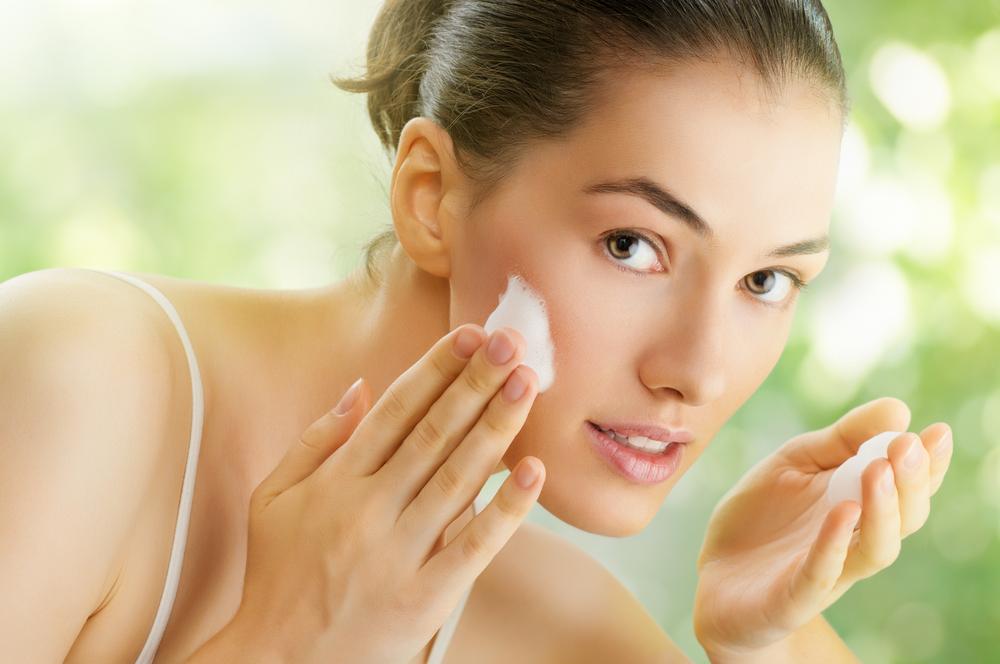 Treating and Managing Adult Acne